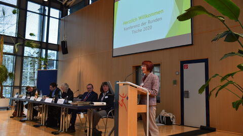 Beitrag Cornelia Lange, Abteilungsleiterin im Hessischen Ministerium für Soziales und Integration Beitrag Cornelia Lange, Abteilungsleiterin im Hessischen Ministerium für Soziales und Integration