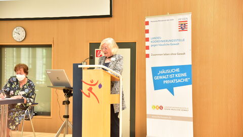 Moderation von Frau Prof. Dr. Margrit Brückner Moderation von Frau Prof. Dr. Margrit Brückner
