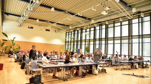 Teilnehmer der Konferenz der Runden Tische Teilnehmer der Konferenz der Runden Tische