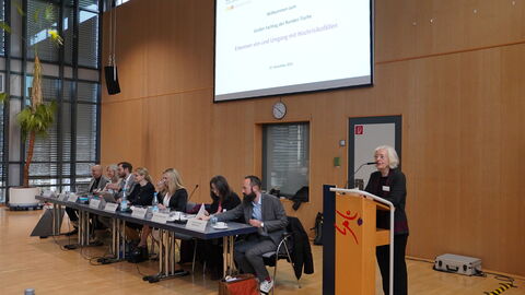 Eröffnung und Moderation von Prof. Dr. Margrit Brückner