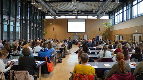 Teilnehmer des Großen Fachtags der Runden Tische 2025